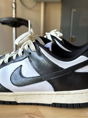 Nike Dunk Low Retro Panda Men’s Size 9 – Clean Used Condition